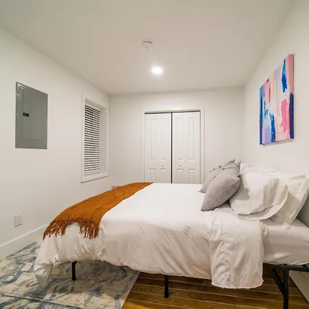 Cornhill Apt Wfreeparkingkitchenwd